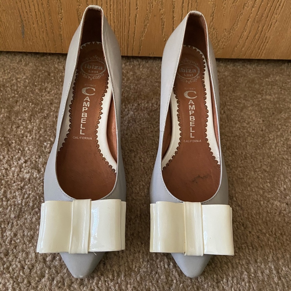 Jeffery Campbell grey bow kitten heels size 8